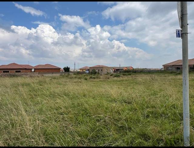 LAND FOR SALE IN WELGEDACHT